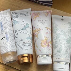 Lolli Poetic License Body Wash - White and Pink $60 x 4 pieces